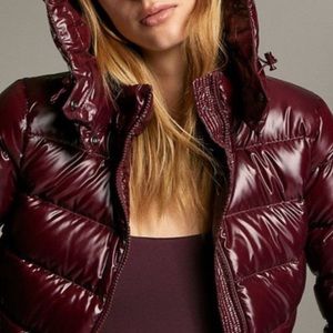 🐆🐆ARITZIA The Super Puff High Gloss Bordeaux size 3XS NWT 🐆🐆